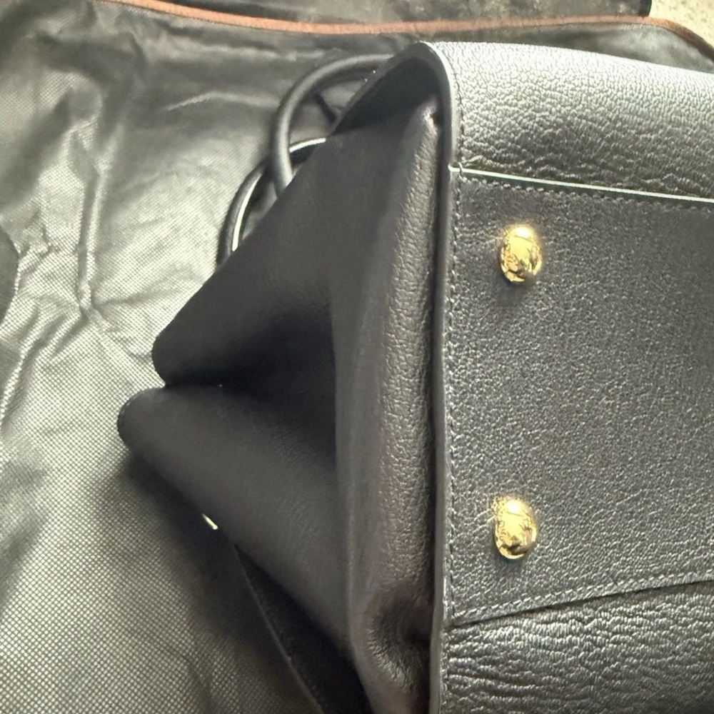 Burberry Black Leather Shoulder Bag top handle satchel with magnetic Strap - Picture 12 of 16